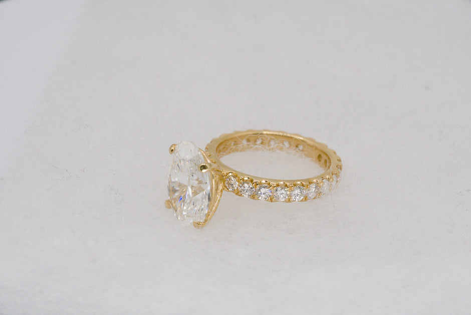 5.1ct Oval Brilliant IGI Certified Lab Diamond Solitaire Ring in 14K Yellow Gold