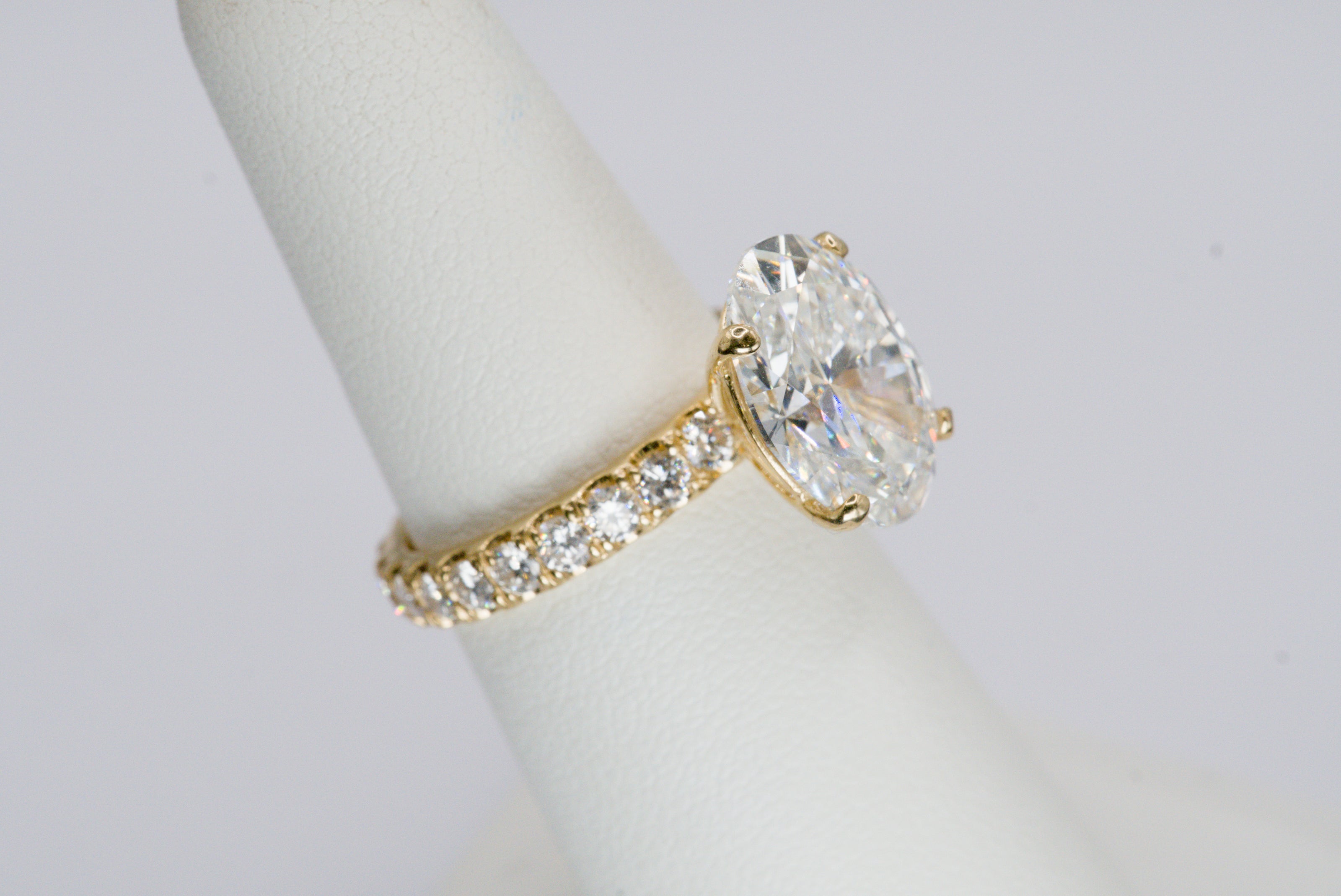 5.1ct Oval Brilliant IGI Certified Lab Diamond Solitaire Ring in 14K Yellow Gold