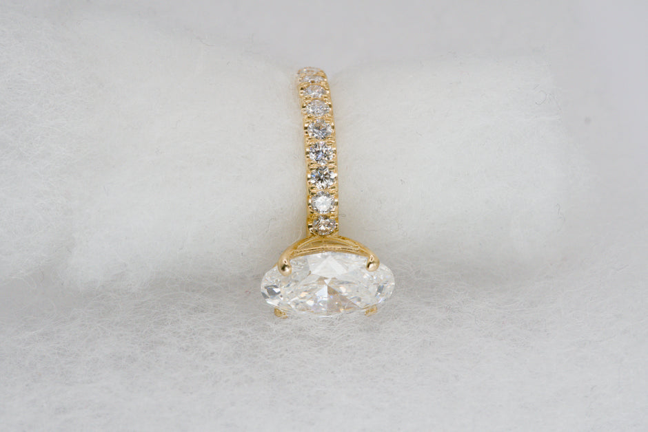 5.1ct Oval Brilliant IGI Certified Lab Diamond Solitaire Ring in 14K Yellow Gold