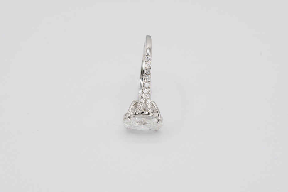 IGI Certified Oval Diamond Solitaire Split Shank Ring in White Gold